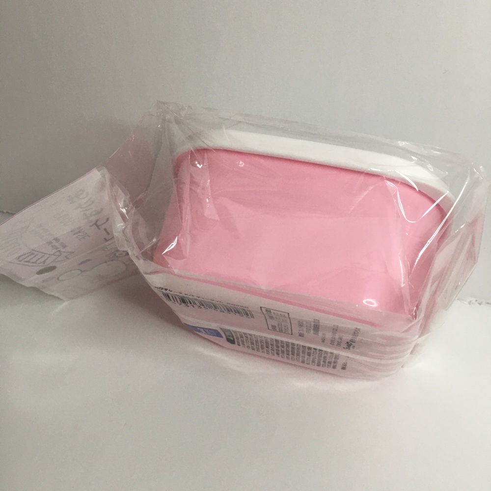 Hello Kitty Food Container - Picture 6 of 7